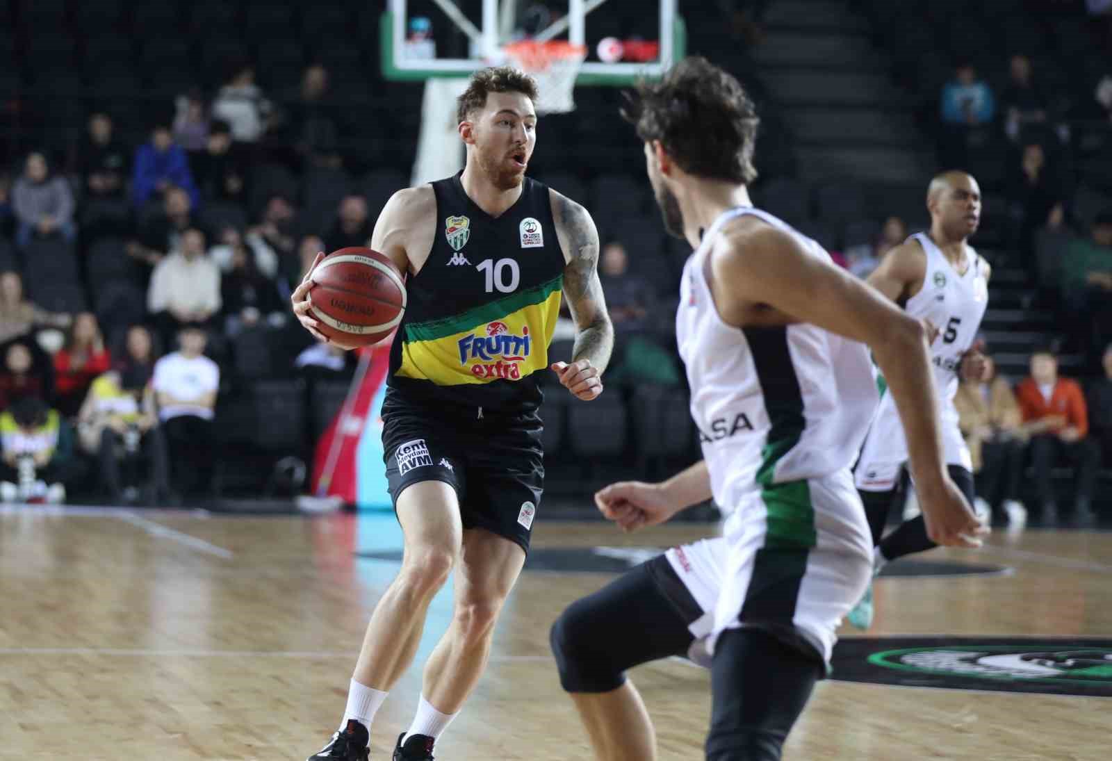 ONURALP BİTİM, BURSASPOR BASKETBOL'A VEDA ETTİ.