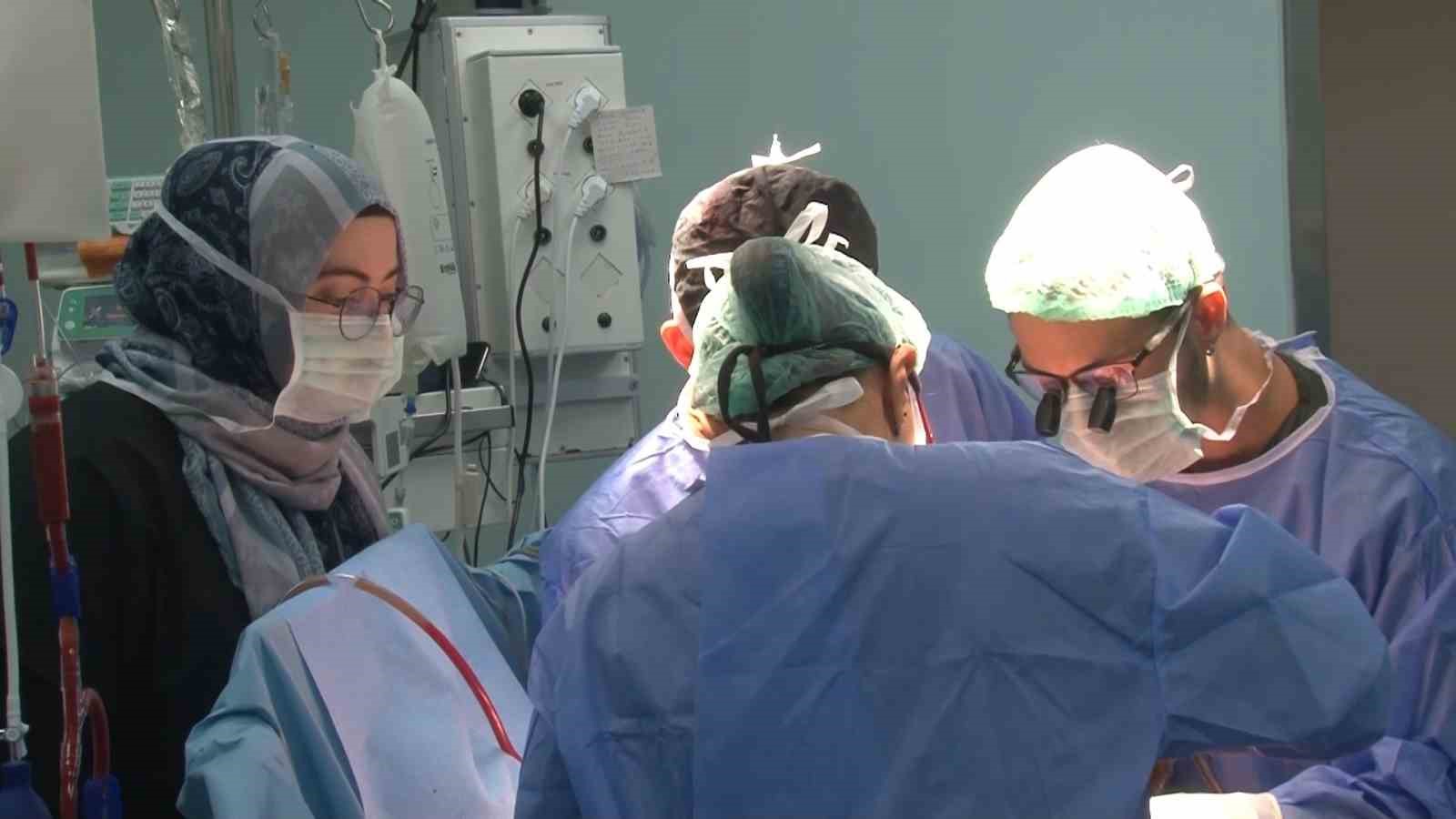 SBÜ KOŞUYOLU YÜKSEK İHTİSAS EĞİTİM ARAŞTIRMA HASTANESİ’NDE ARKA ARKAYA 2