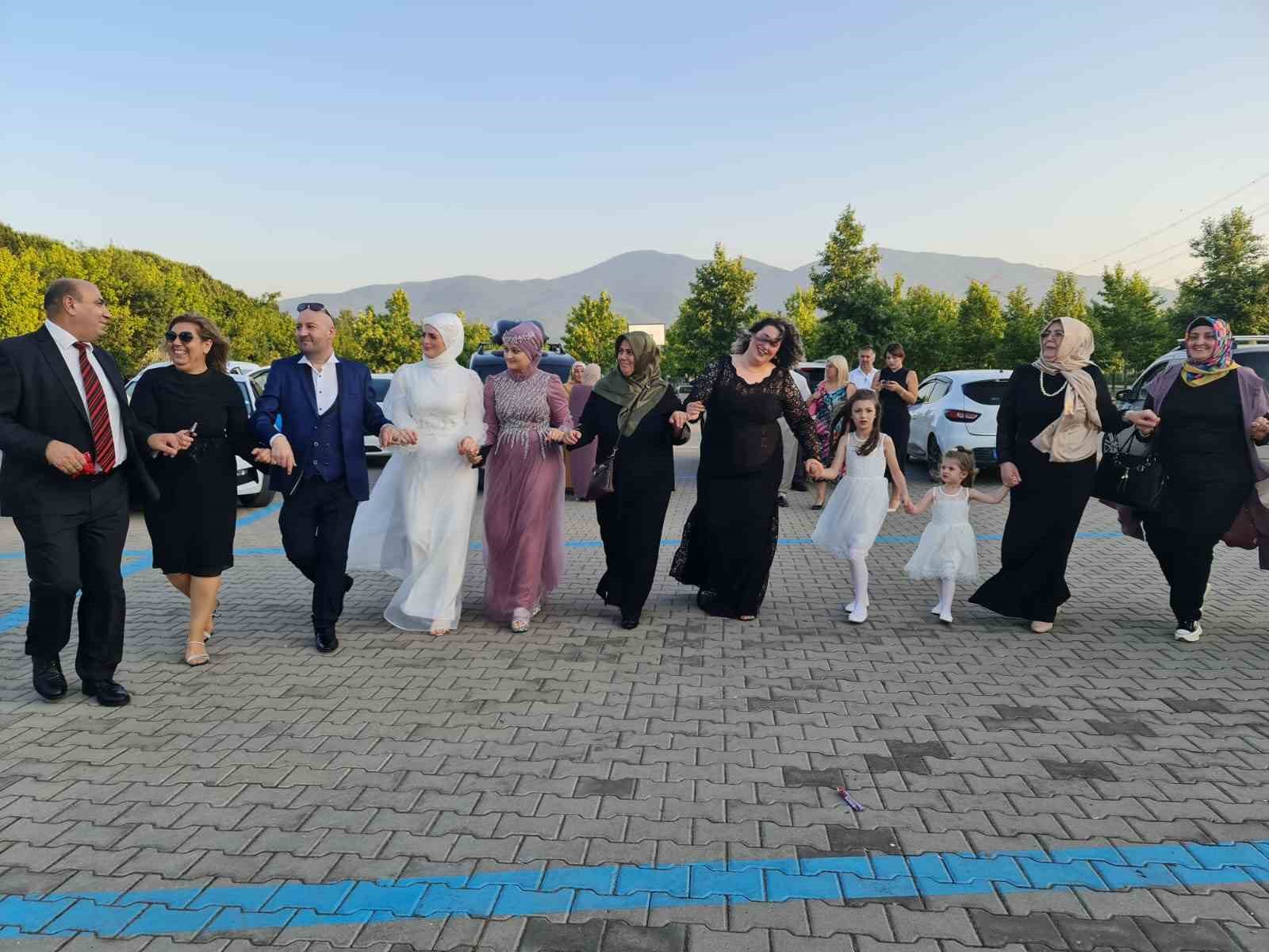 BURSA’NIN ORHANGAZİ İLÇESİNDE YAŞAYAN VE GEÇTİĞİMİZ HAFTA OĞLUNUN SÜNNET DÜĞÜNÜ