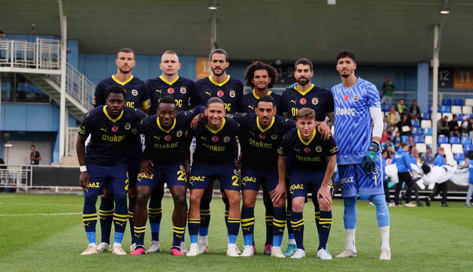 YENİ SEZON HAZIRLIKLARINA RUSYA'DA DEVAM EDEN FENERBAHÇE, ST. PETERSBURG ŞEHRİNDE