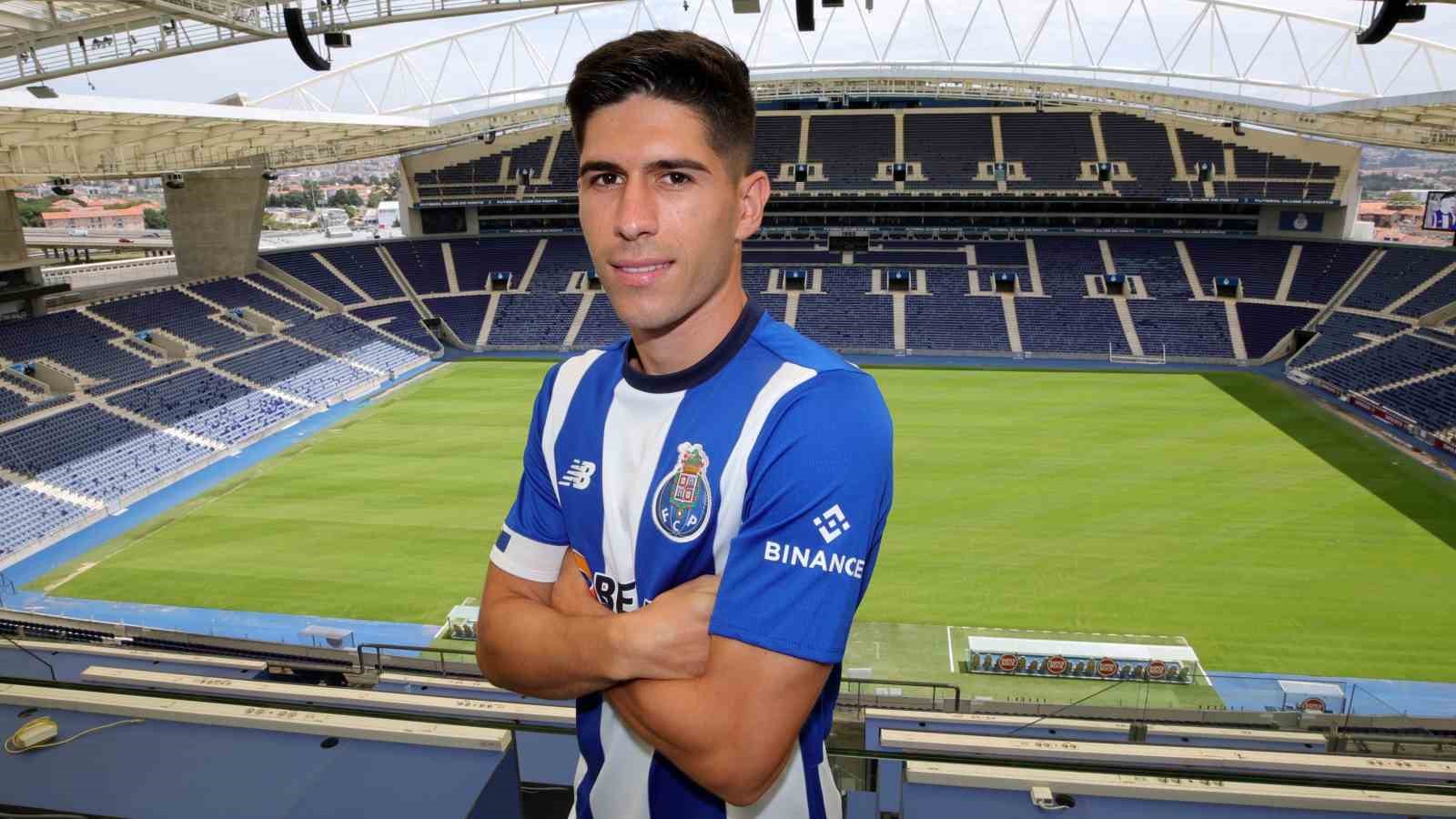 PORTEKİZ TEMSİLCİSİ PORTO, 25 YAŞINDAKİ SANTRFOR FRAN NAVARRO İLE 2