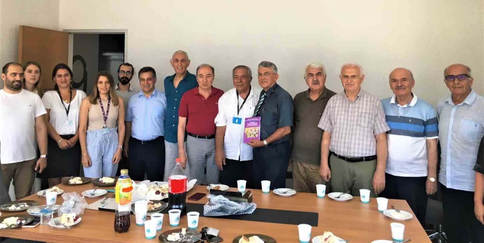 PROF. DR. İBRAHİM ÖZTEK'İN ÜÇÜNCÜ PATOLOJİ KİTABI OLAN ‘PATOLOJİDE MAKROSKOBİK