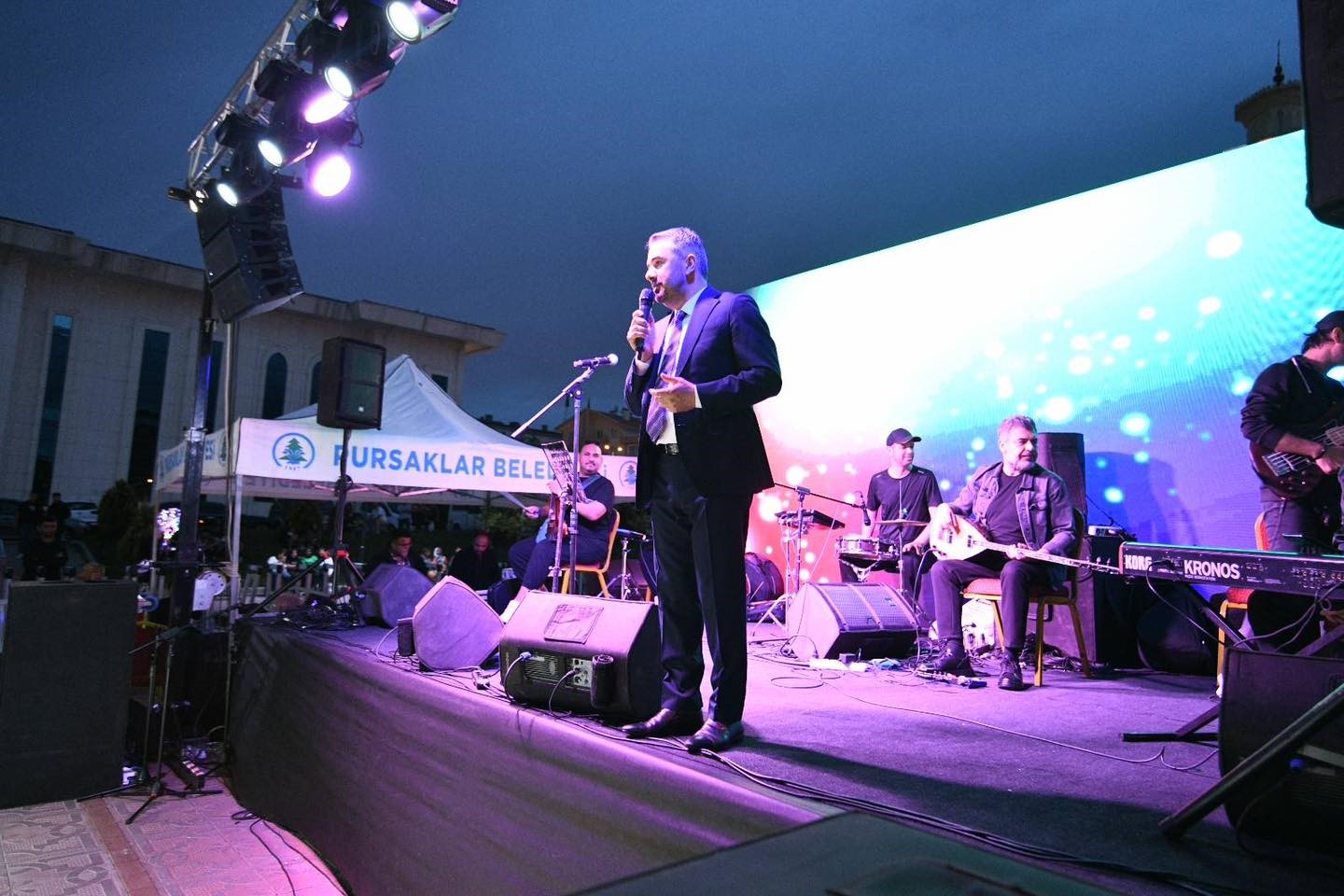 VATANDAŞLARA HİTAP EDEN ORGANİZASYONLARLA BÜYÜK TAKDİR TOPLAYAN PURSAKLAR BELEDİYESİ YAZ