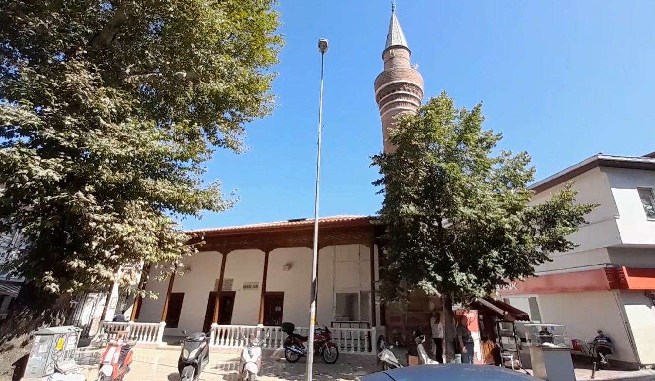 Restorasyon sonrası ilk namaz, ilk heyecan BALIKESİR’İN EDREMİT İLÇESİNDE GÜNÜMÜZE KALAN 1795 YILINDA YAPILAN SAYILI TARİHİ