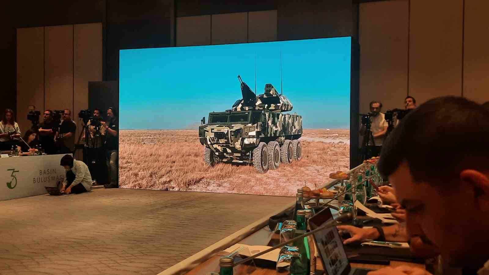 ROKETSAN, MOBİL HAVA SAVUNMA SİSTEMİ ‘BURÇ’U İLK KEZ TANITTI