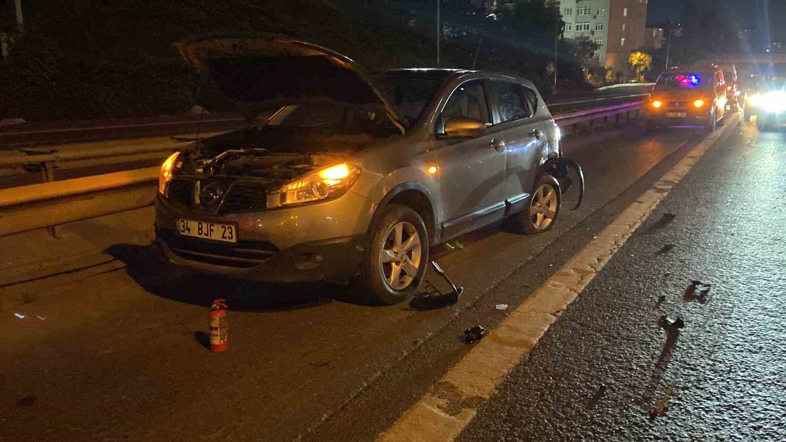 SARIYER’DE FECİ KAZA: SAĞ ŞERİTTE ARIZA YAPAN OTOMOBİLE MOTOSİKLET ÇARPTI,