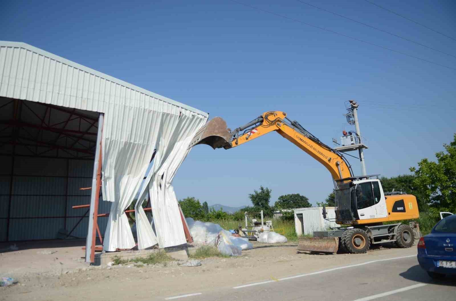 VERİMLİ TARIM ARAZİLERİNİ KAÇAK YAPILAR İLE TALAN ETMEK İSTEYENLERE GÖZ