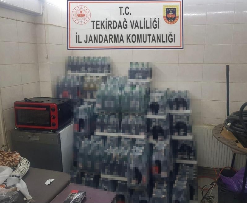 TEKİRDAĞ'IN ÇERKEZKÖY İLÇESİNE BAĞLI VELİKÖY MAHALLESİ'NDE, BİR İŞLETMEDE KAÇAK İÇKİ