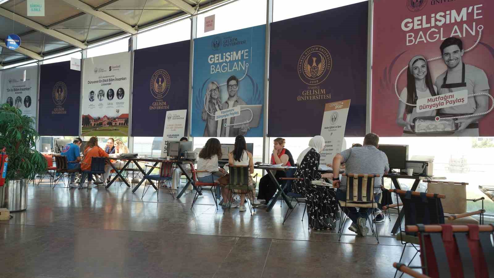 ÜNİVERSİTE TERCİHLERİNİN BAŞLAMASIYLA ADAY ÖĞRENCİLER HEYECANLI BİR SÜRECE GİRDİ. GELECEKLERİNİ