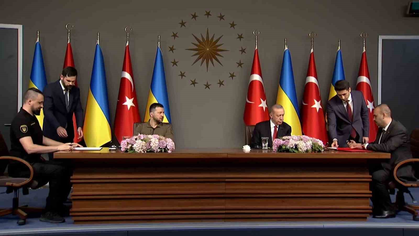 CUMHURBAŞKANI RECEP TAYYİP ERDOĞAN İLE UKRAYNA DEVLET BAŞKANI VOLODİMİR ZELENSKİ