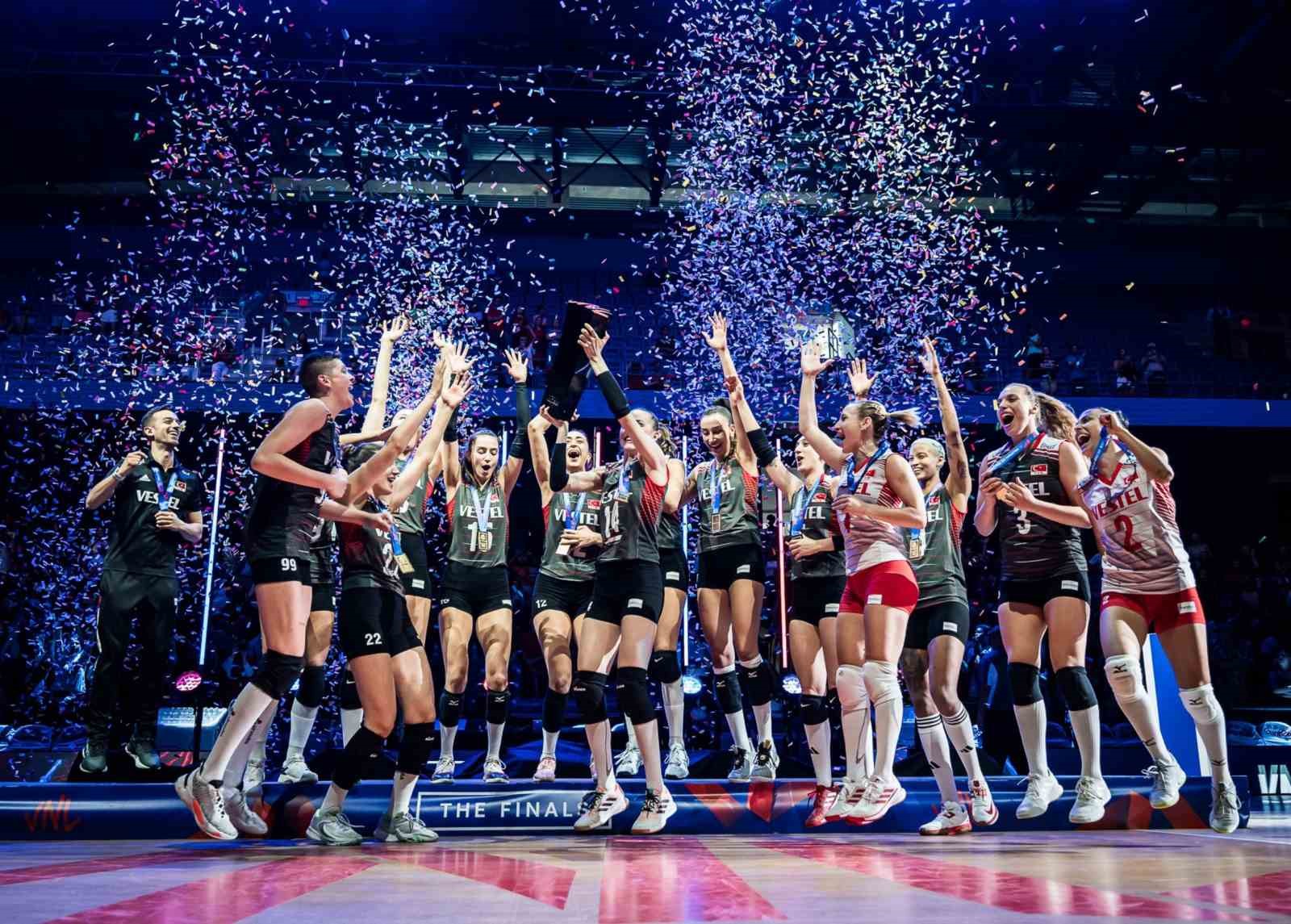 2023 FIVB MİLLETLER LİGİ’NDE ŞAMPİYON OLAN A MİLLİ KADIN VOLEYBOL