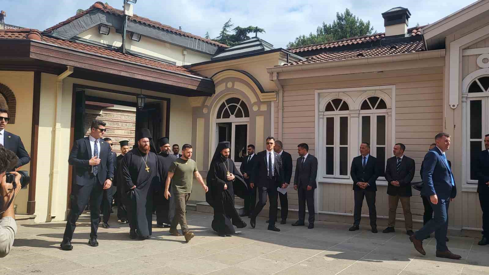 UKRAYNA DEVLET BAŞKANI VOLODİMİR ZELENSKİY, FENER RUM PATRİĞİ BARTHOLOMEOS’U ZİYARET