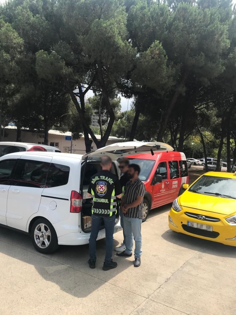 ÜMRANİYE’DE TAKSİMETREDE YAZAN TUTARDAN FAZLA ÜCRET TALEP EDEN SÜRÜCÜ, YOLCU
