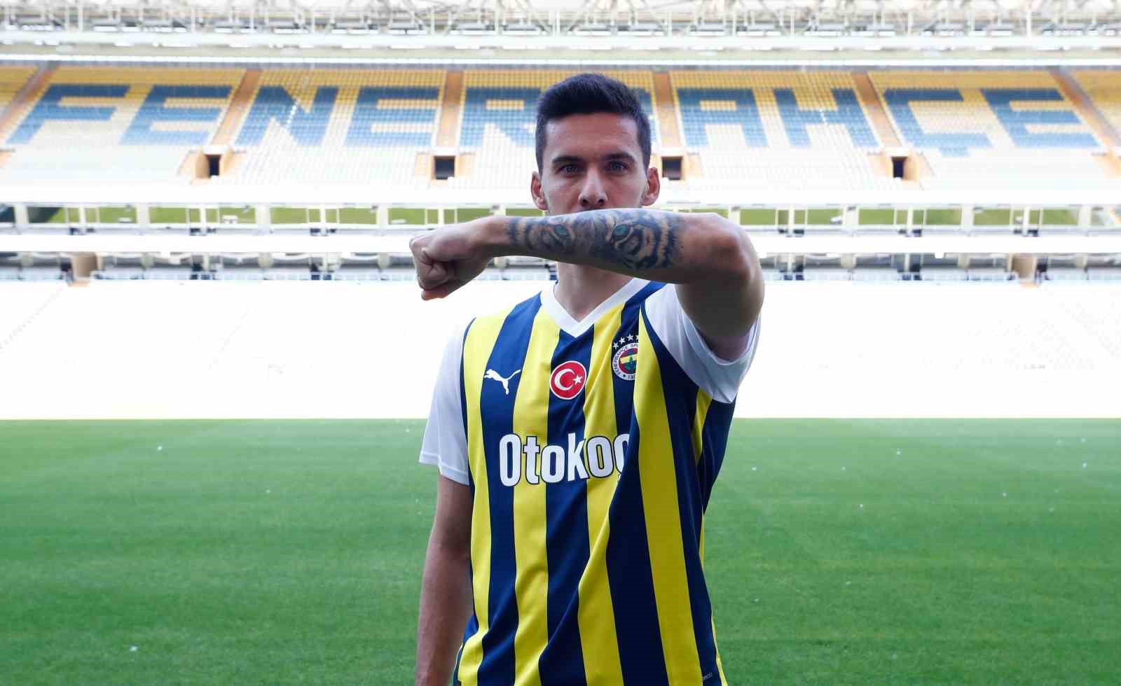 FENERBAHÇE, MİLLİ FUTBOLCU UMUT NAYİR’İ 2+1 YILLIĞINA KADROSUNA KATTI.