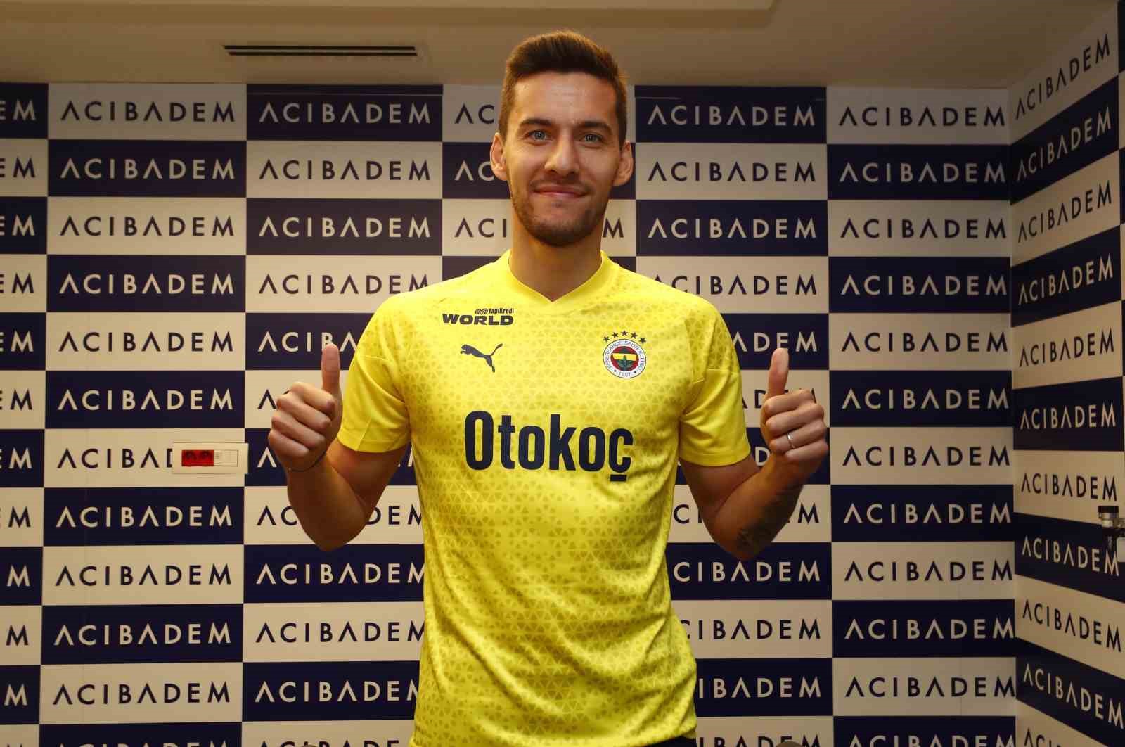 FENERBAHÇE'NİN YENİ TRANSFERİ UMUT NAYİR, ACIBADEM ALTUNİZADE HASTANESİ’NDE SAĞLIK KONTROLÜNDEN