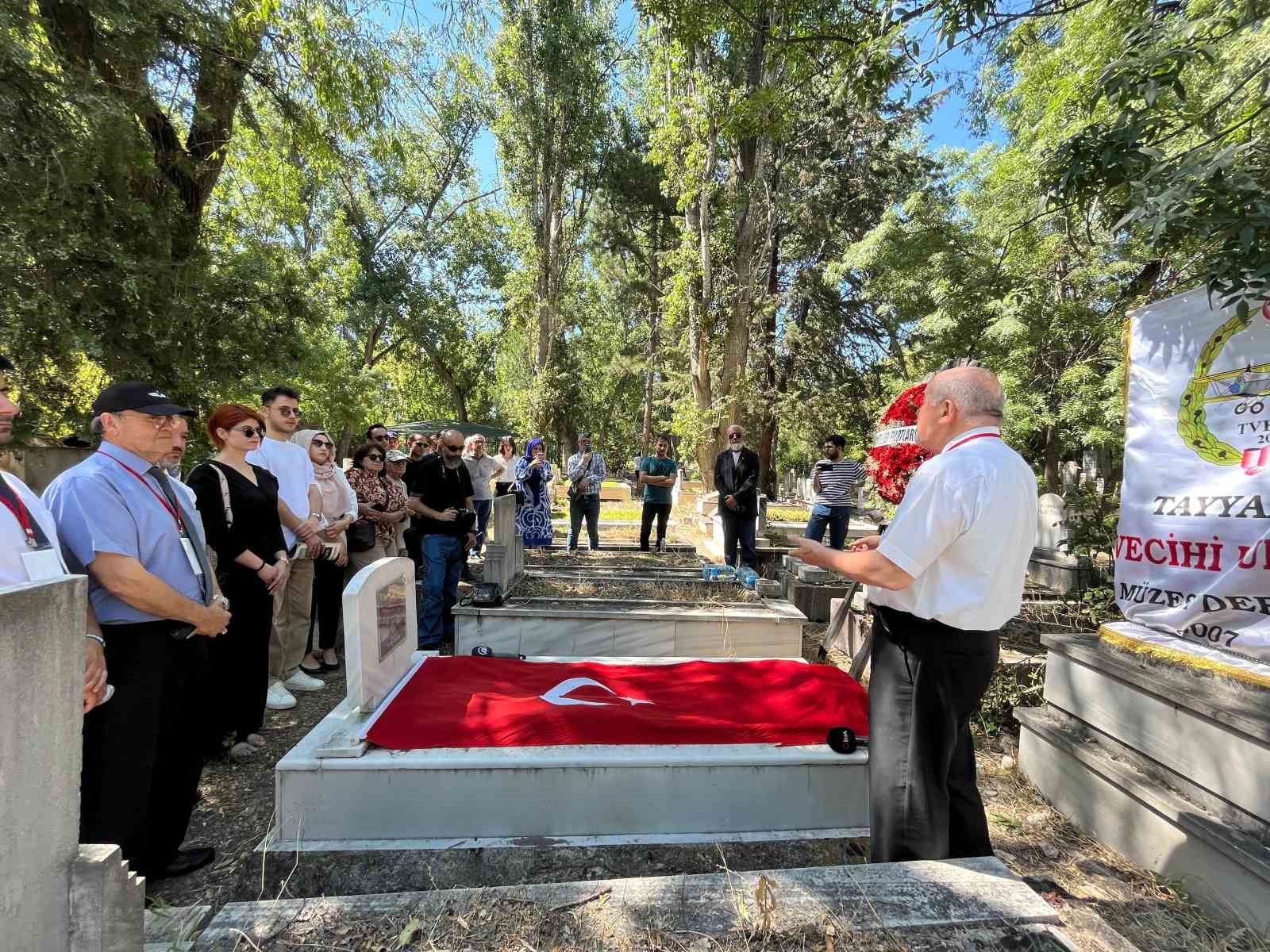TÜRK HAVACILIK TARİHİNİN ÖNEMLİ İSİMLERİNDEN VECİHİ HÜRKUŞ'UN 54'ÜNCÜ ÖLÜM YIL