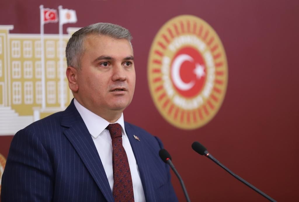 “Biz sorun çözmeye çalışıyoruz, sen popülist siyaset yapıyorsun” AK Parti Balıkesir Milletvekili Dr. Mustafa Canbey, CHP Balıkesir Milletvekili
