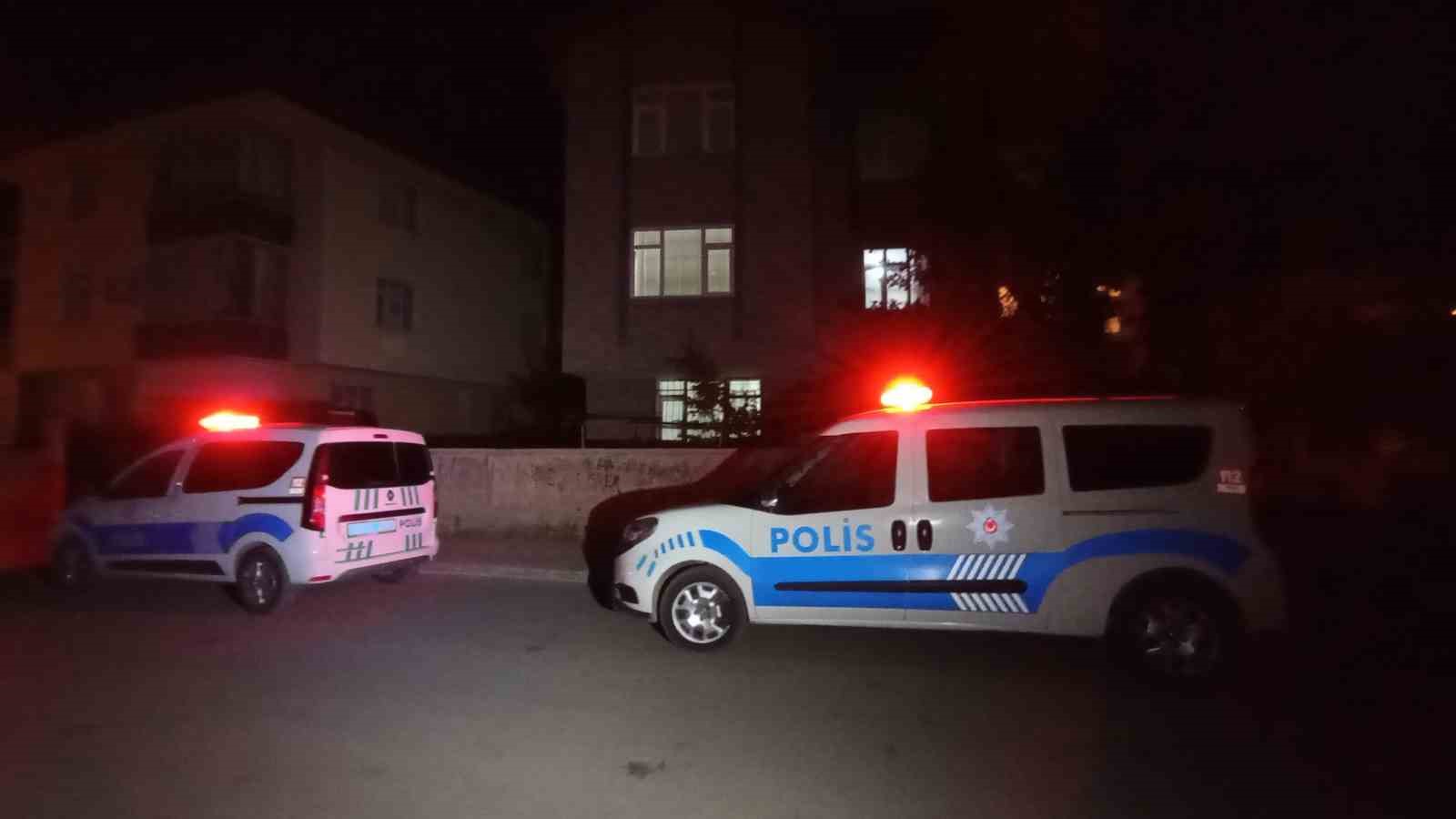 KONYA’DA ANNESİ TARAFINDAN EMANET OLARAK BIRAKILAN 14 YAŞINDAKİ GENÇ KIZ,