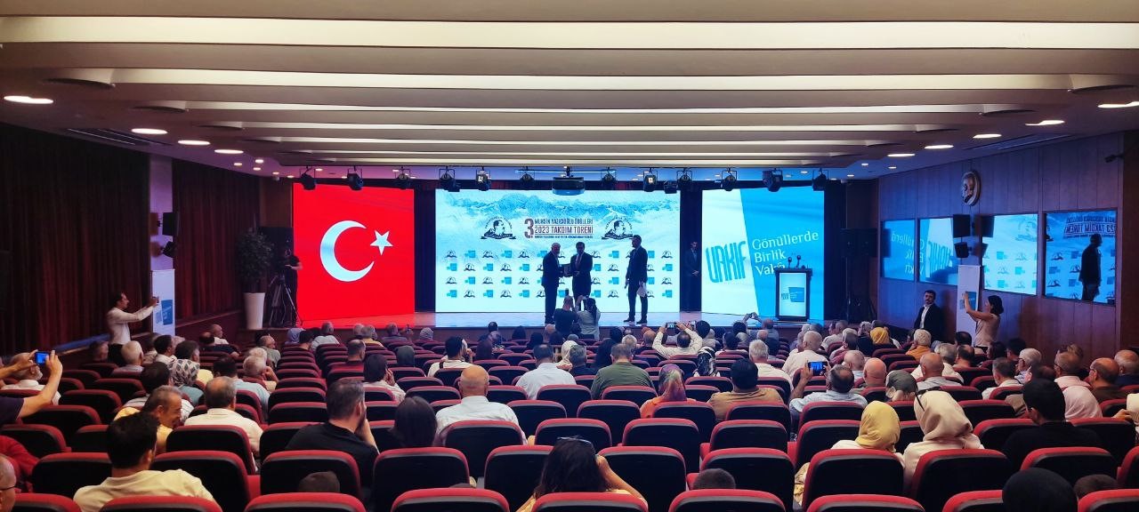GÖNÜLLERDE BİRLİK VAKFINCA BU YIL ÜÇÜNCÜSÜ VERİLEN MUHSİN YAZICIOĞLU ÖDÜLLERİ,