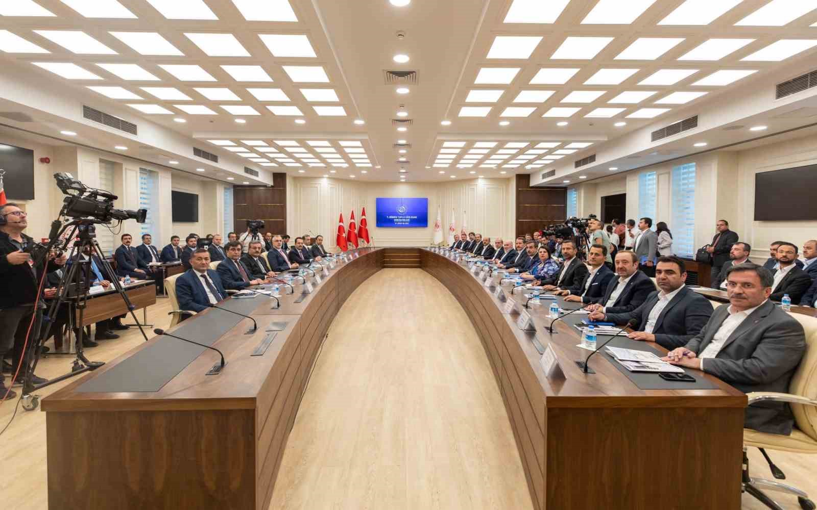 MEMUR VE MEMUR EMEKLİSİNİN, 2024-2025 YILLARINDAKİ MALİ VE SOSYAL HAKLARININ