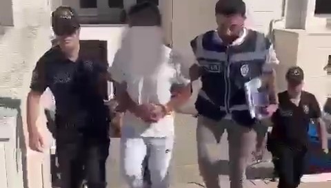 GÖZLATINA ALINAN KATİL ZANLISI M.Ç.(17) GENİŞ GÜVENLİK ÖNLEMLERİ ALTINDA ADLİYEYE