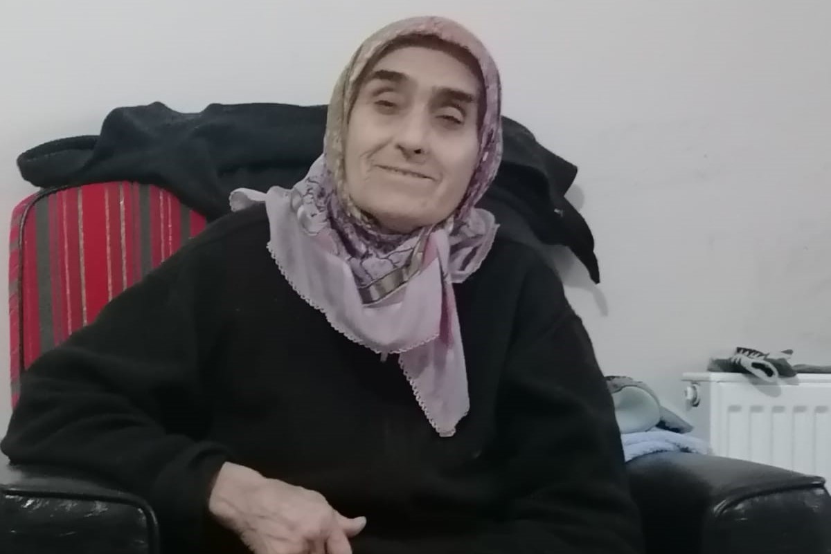 76 yaşındaki şahıs eşini çok konuştuğu için öldürmüş NAİLE SARI KOCASI TARAFINDAN ÖLDÜRÜLDÜ