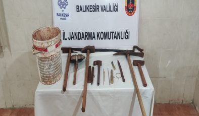 Balıkesir’de kaçak kazıcılara suçüstü