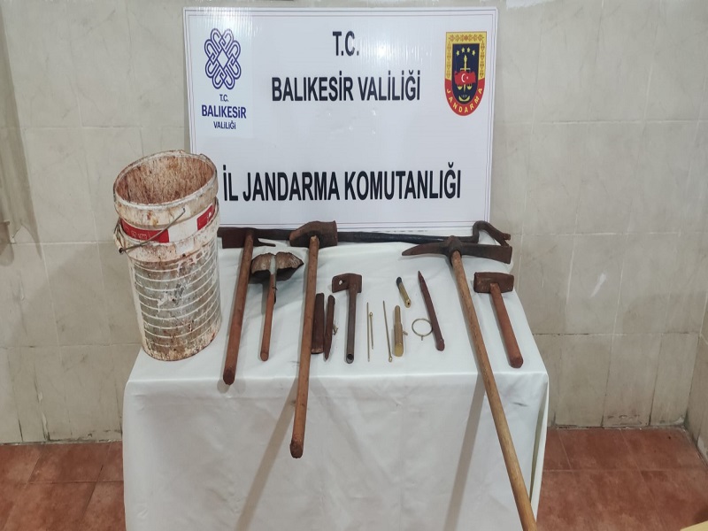 Balıkesir İl Jandarma Komutanlığı tarafından kültür ve tabiat varlıkları kaçakçılığına