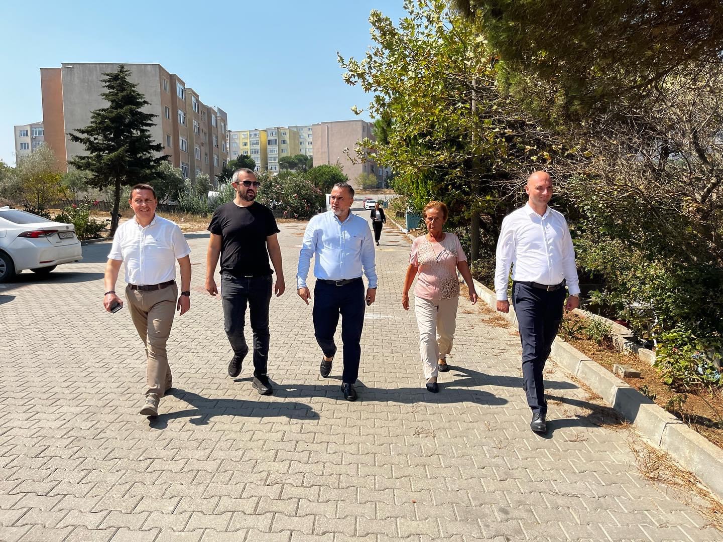 Başkan Doğan ve Başkan Başa’dan mahalle incelemeleri AK Parti İlçe Başkanı Mehmet Doğan ve Balıkesir Büyükşehir İlçe