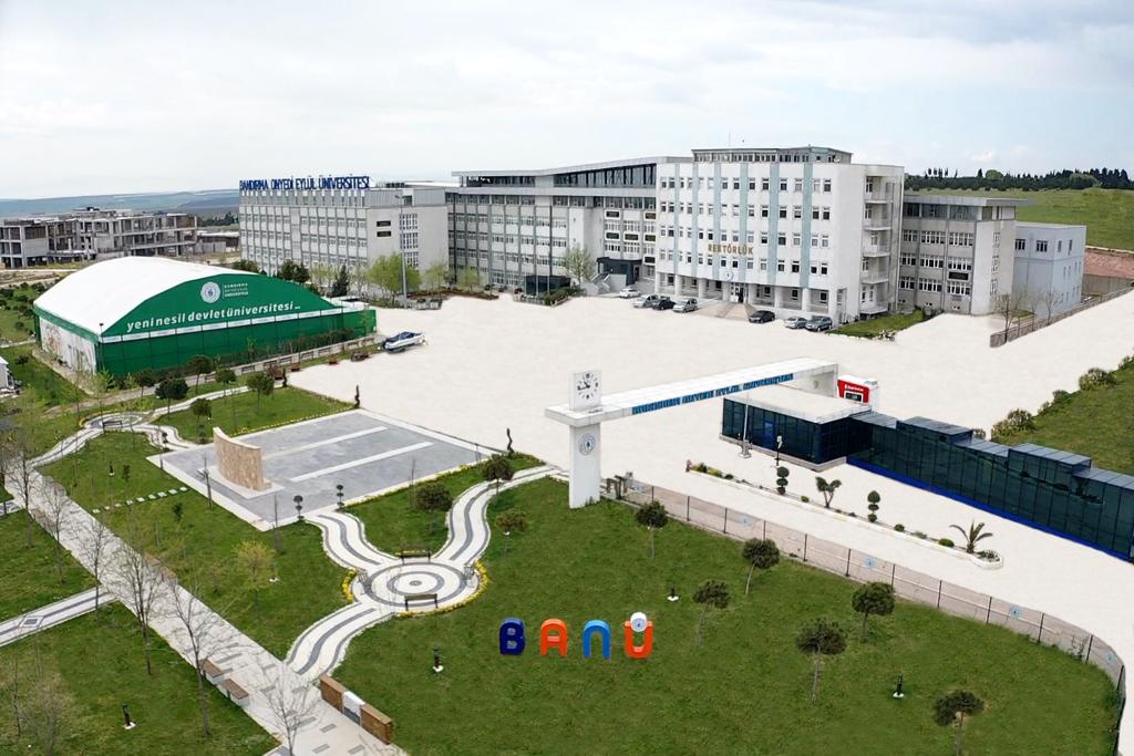 Bandırma’da üniversiteye 2 yeni fakülte Resmi gazetede yayımlanan karara göre Bandırma Onyedi Eylül Üniversitesi’ne 2