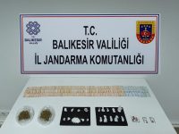 Balıkesir İl Jandarma Komutanlığı tarafından yürütülen operasyonlar sonucunda Edremit ve