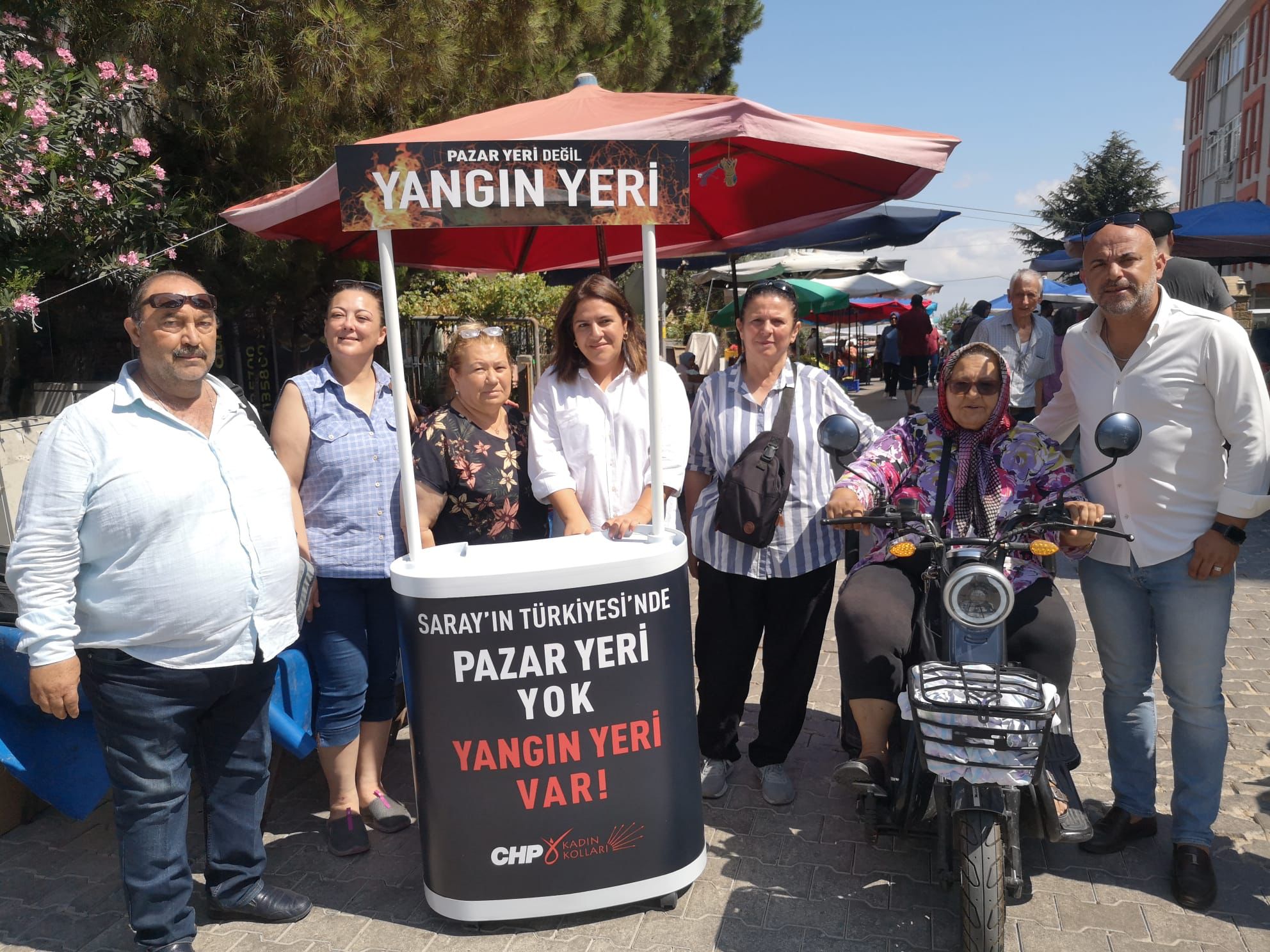 CHP Bandırma İlçe Kadın Kolları ekonomik krize dikkat çekmek amacıyla