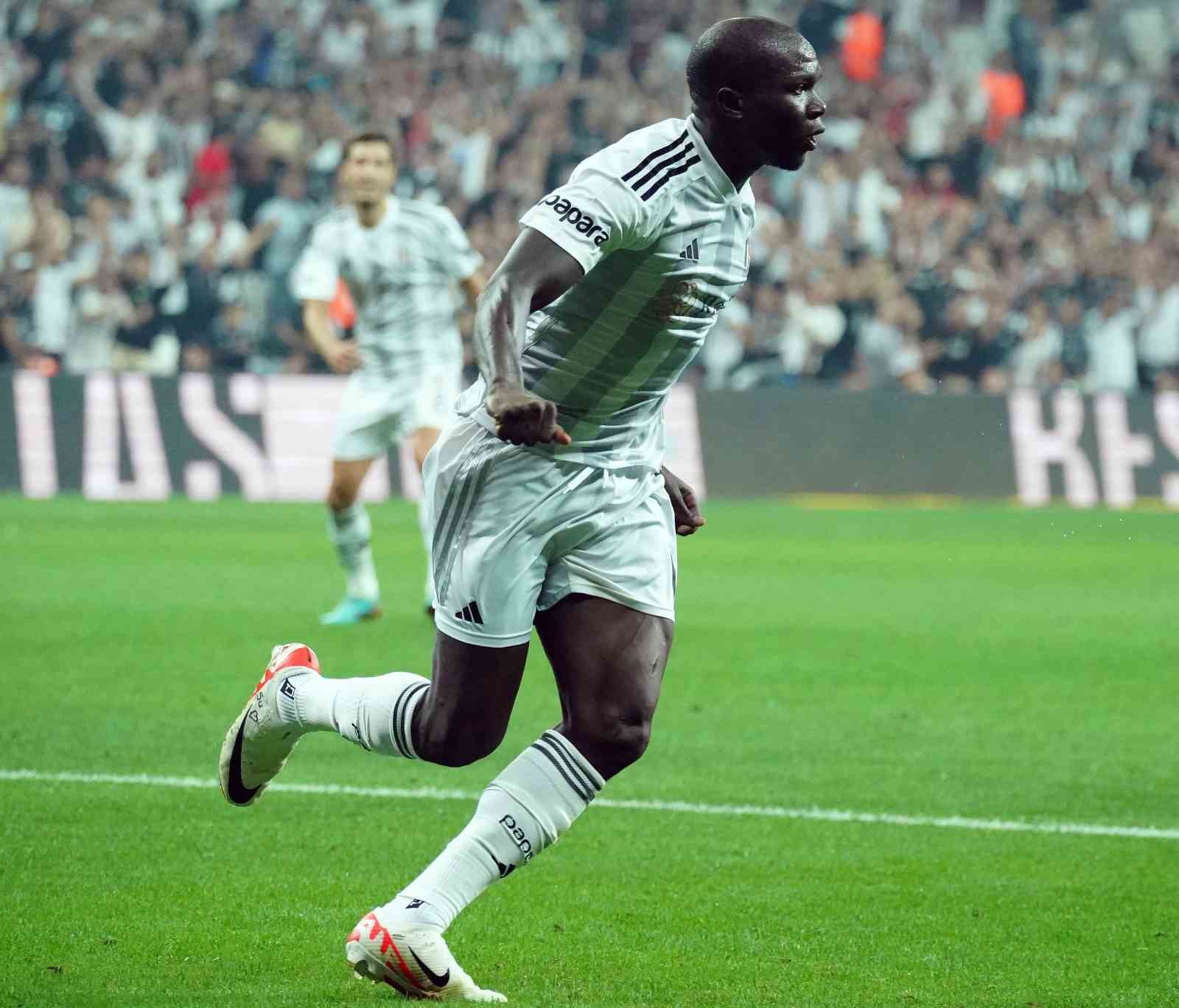BEŞİKTAŞ’IN KAMERUNLU SANTRFORU VİNCENT ABOUBAKAR, DİNAMO KİEV KARŞISINDA ATTIĞI GOLLE