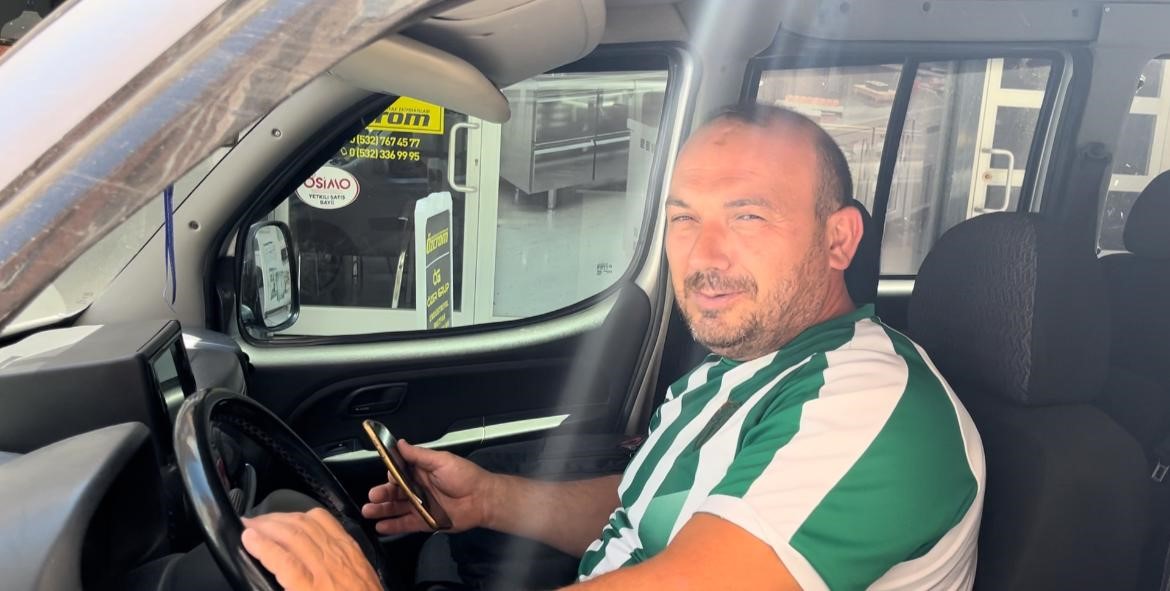 BURSA'DA GEÇEN SENE OTOMOBİL PAZARINDAN İKİNCİ EL ARAÇ ALAN TALİP