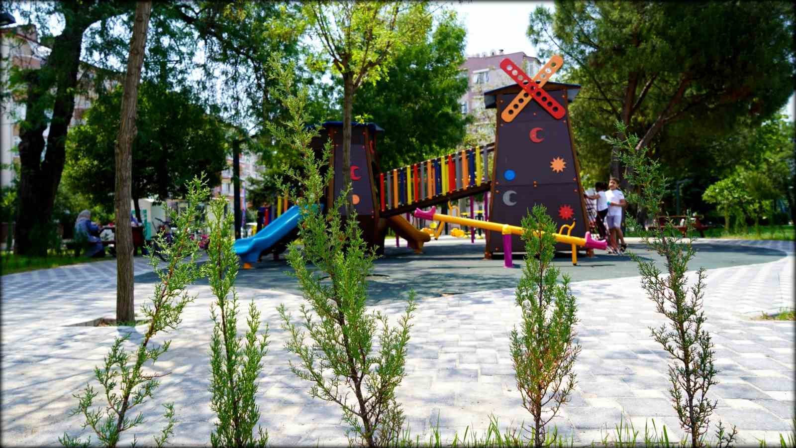 ALTIEYLÜL’DE YEŞİL ALAN MİKTARI İKİ KATINA ÇIKARILDI