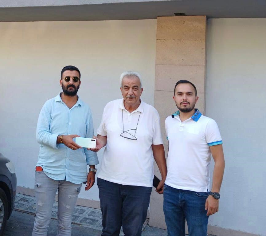 ANKARA’NIN ÇANKAYA İLÇESİNDE BİR BİNANIN ÖNÜNDE TELEFON ÇALINMASI SONRASINDA POLİS
