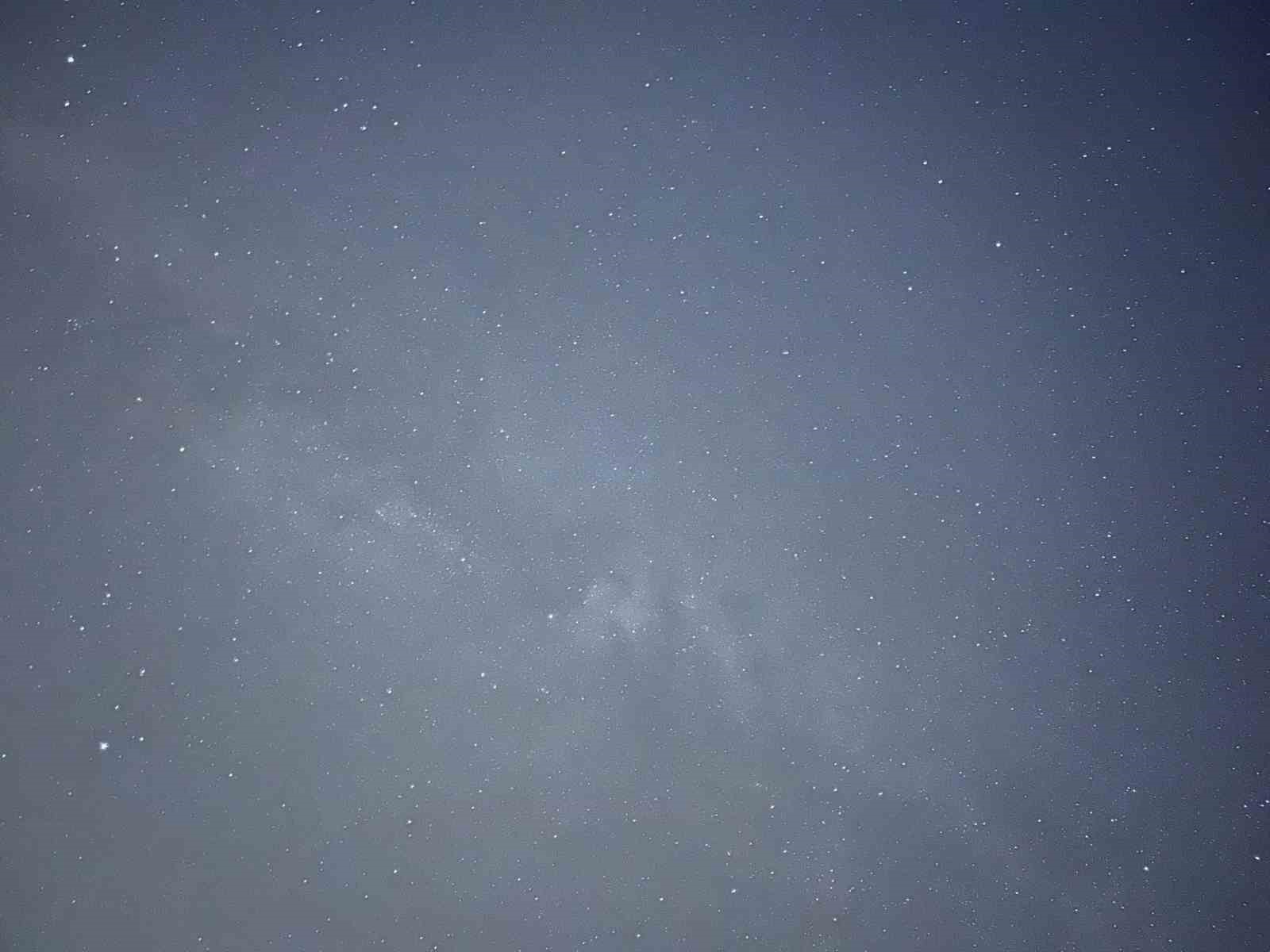 ANKARA’DA VATANDAŞLAR PERSEİD METEOR YAĞMURUNU GÖZLEMLEDİ.