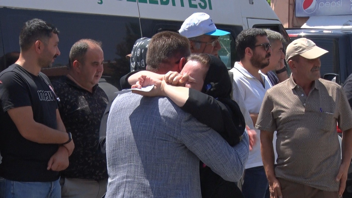 TEDAVİ GÖRDÜĞÜ HASTANEDE YAŞAMINI YİTİREN AYAŞ BELEDİYE BAŞKANI BURHAN DEMİRBAŞ,