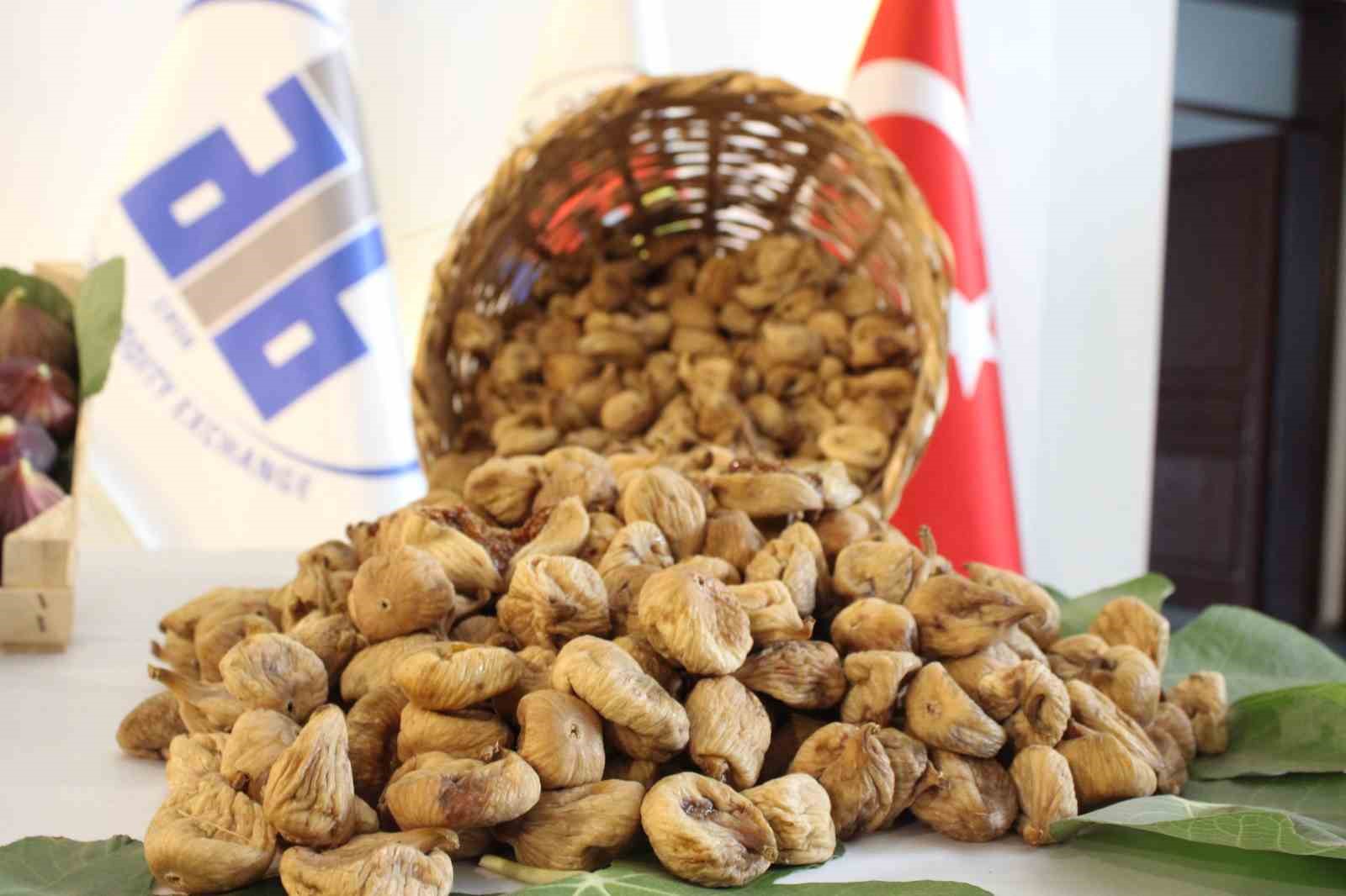 AYDIN’DA SEZONUN İLK KURU İNCİRİ, ÜRETİCİLER TARAFINDAN KİLOSU 350 TL’DEN