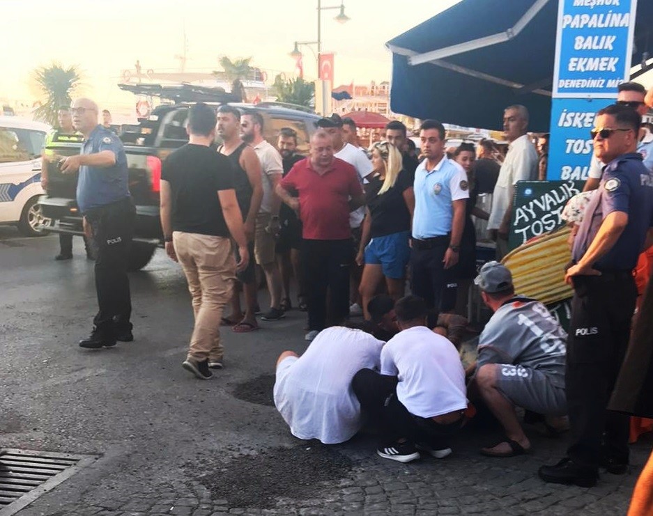 BALIKESİR’İN AYVALIK İLÇESİNDE ÇIKAN SİLAHLI KAVGADA 1 KİŞİ AĞIR YARALANDI.