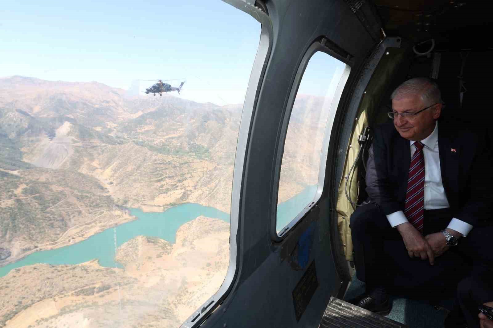 MİLLİ SAVUNMA BAKANI YAŞAR GÜLER, HAKKARİ DAĞ VE KOMANDO TUGAY