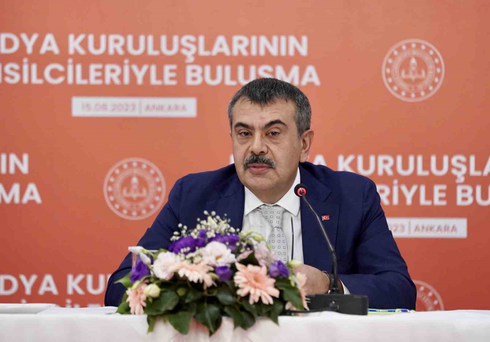 MİLLİ EĞİTİM BAKANI YUSUF TEKİN, BAŞKENT ÖĞRETMENEVİNDE GERÇEKLEŞTİRİLEN PROGRAMDA MEDYA