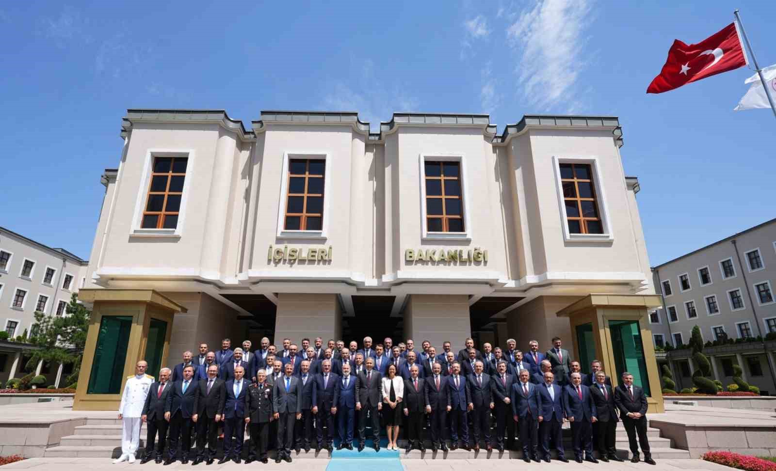 İÇİŞLERİ BAKANI ALİ YERLİKAYA, YENİ ATANAN VE GÖREV YERLERİ DEĞİŞEN