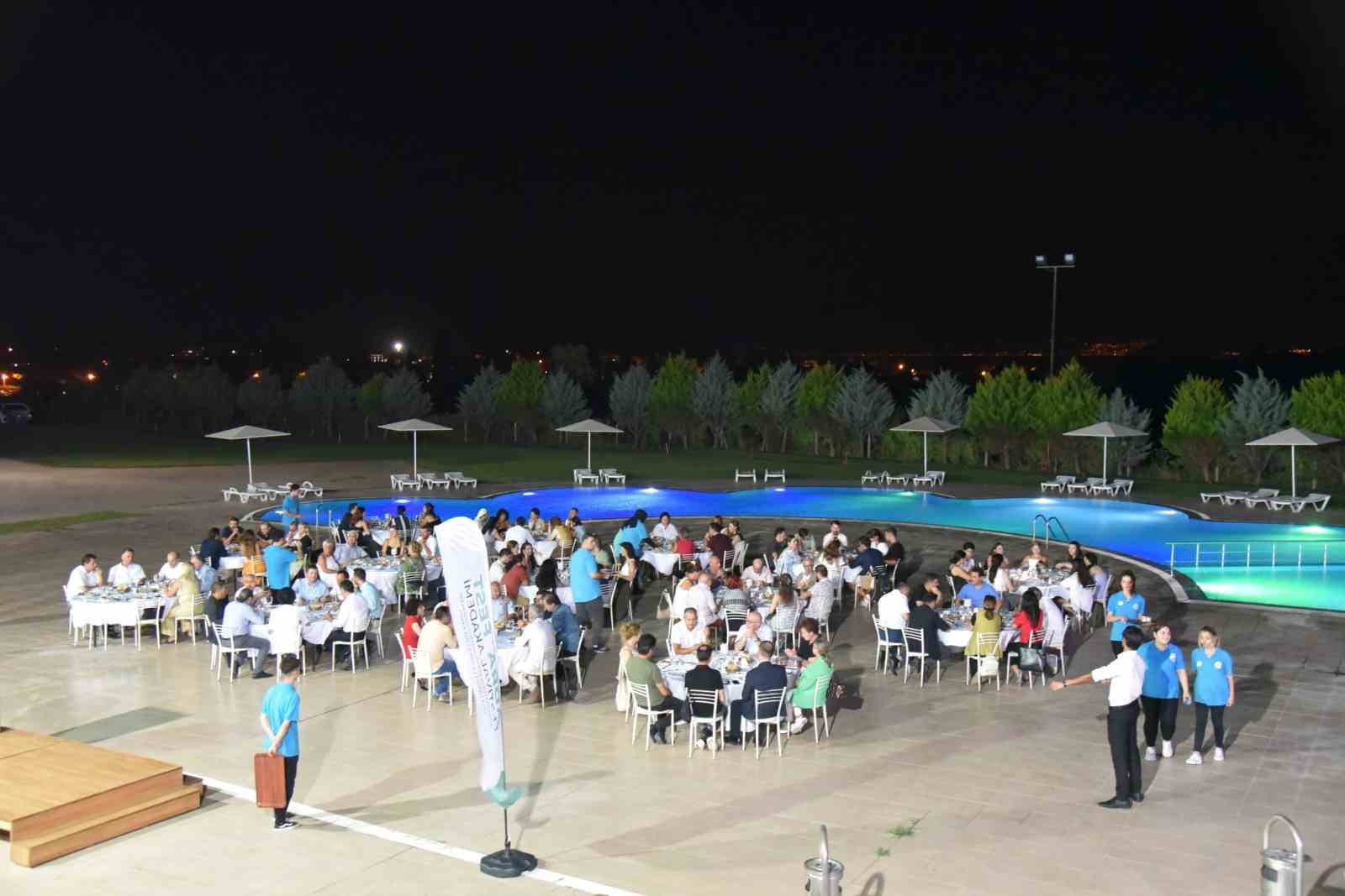 BALIKESİR ÜNİVERSİTESİ SANATIN ADRESİ OLDU