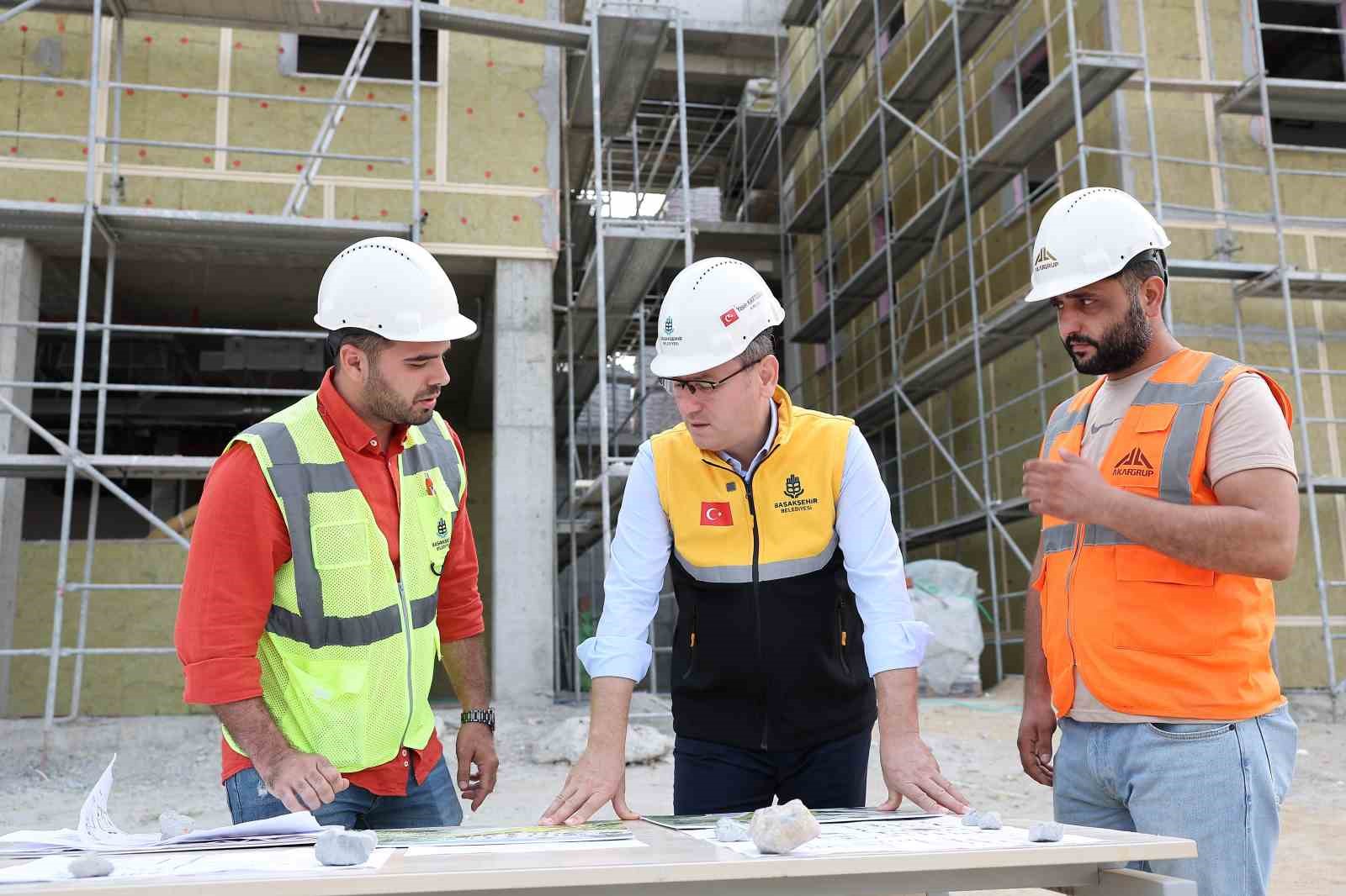 BAŞAKŞEHİR’DE, YENİ YATIRIMLAR HIZLA YÜKSELMEYE DEVAM EDİYOR. GÜVERCİNTEPE MAHALLESİ’NDE 2
