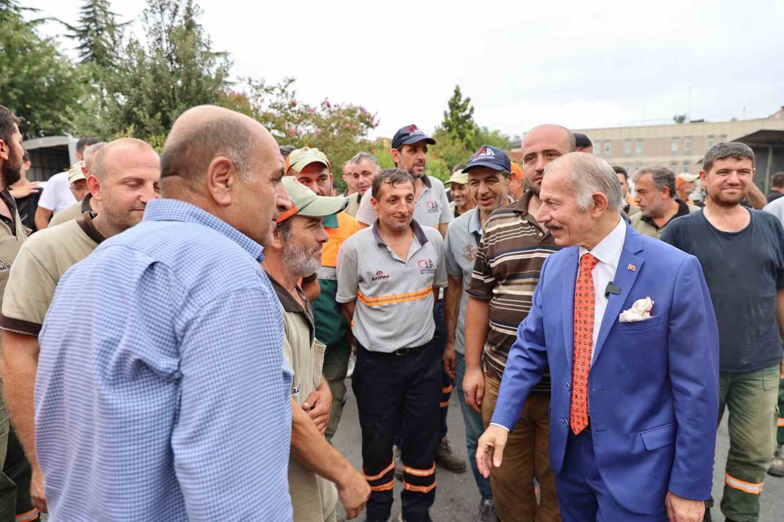 BAYRAMPAŞA BELEDİYE BAŞKANI ATİLA AYDINER, BELEDİYE ŞİRKET ÇALIŞANLARI İLE BİR