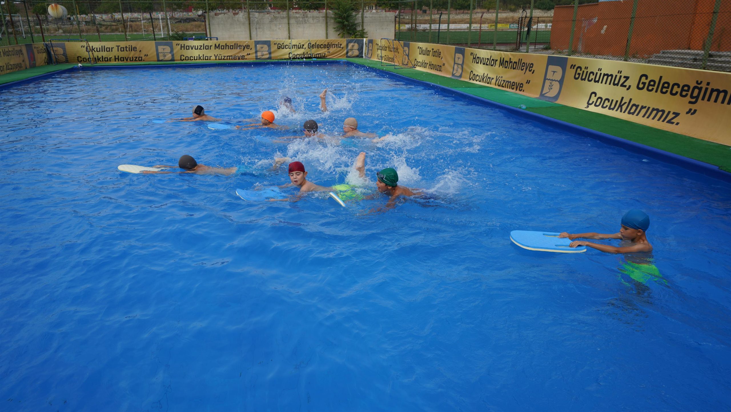 Büyükşehir Belediyesi ile Gençlik ve Spor İl Müdürlüğü iş birliğinde