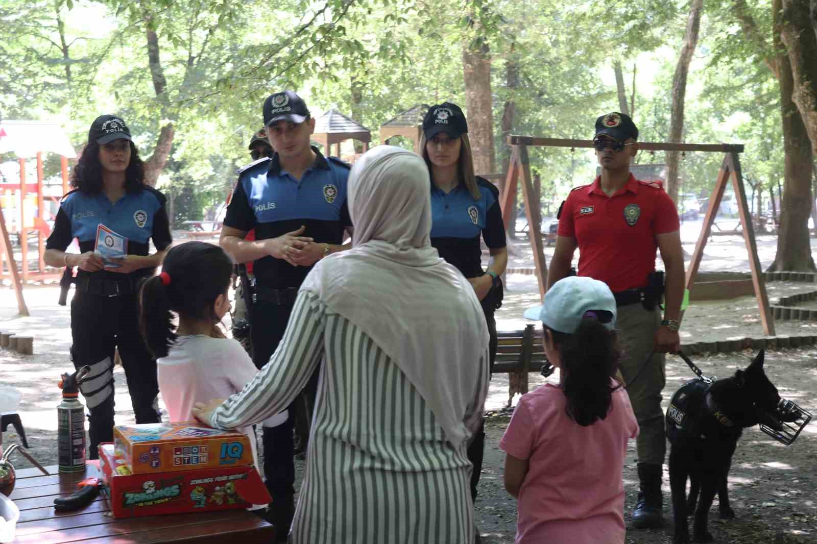 İSTANBUL EMNİYET MÜDÜRLÜĞÜ'NE BAĞLI ATLI BİRLİKLER VE KÖPEK EĞİTİM MERKEZİ