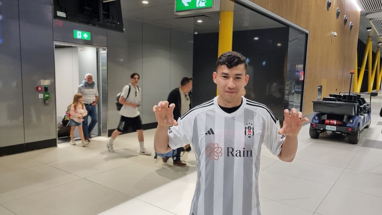 BEŞİKTAŞ’IN PRENSİP ANLAŞMASINA VARDIĞI KAZAKİSTANLI FUTBOLCU BAKHTİYOR ZAYNUTDİNOV, İSTANBUL’A GELDİ.