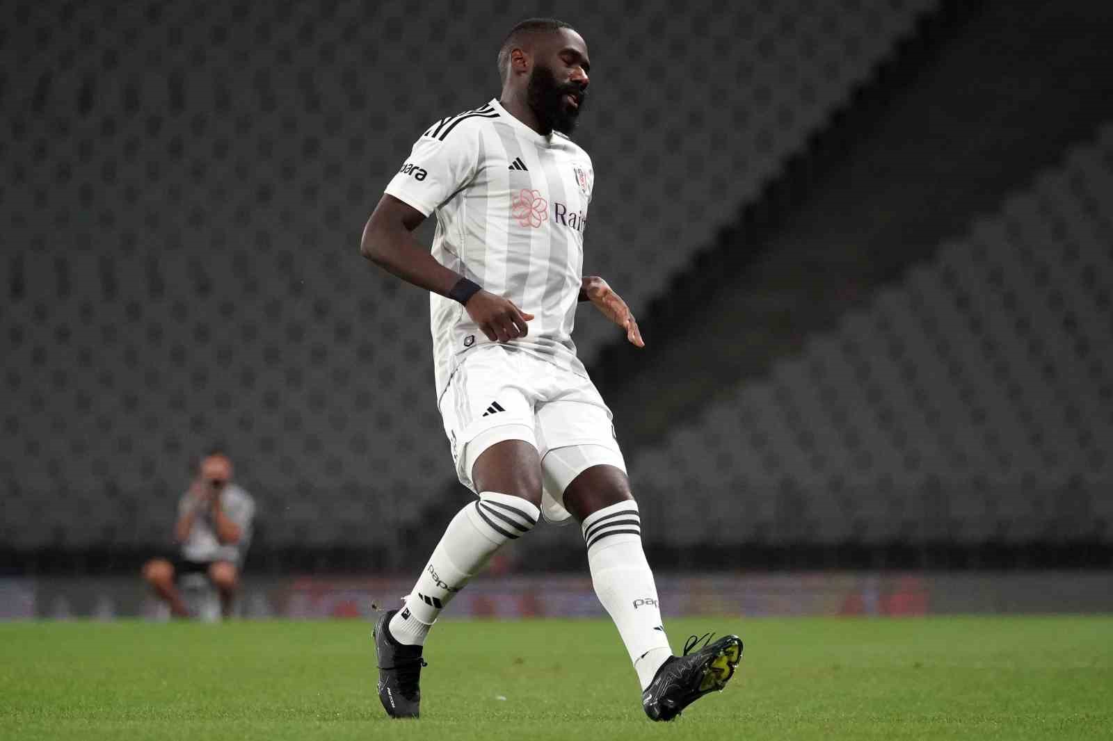 BEŞİKTAŞ, KONGOLU FUTBOLCU ARTHUR MASUAKU'NUN YAPILAN MR GÖRÜNTÜLEMESİNDE, UYLUK ARKA
